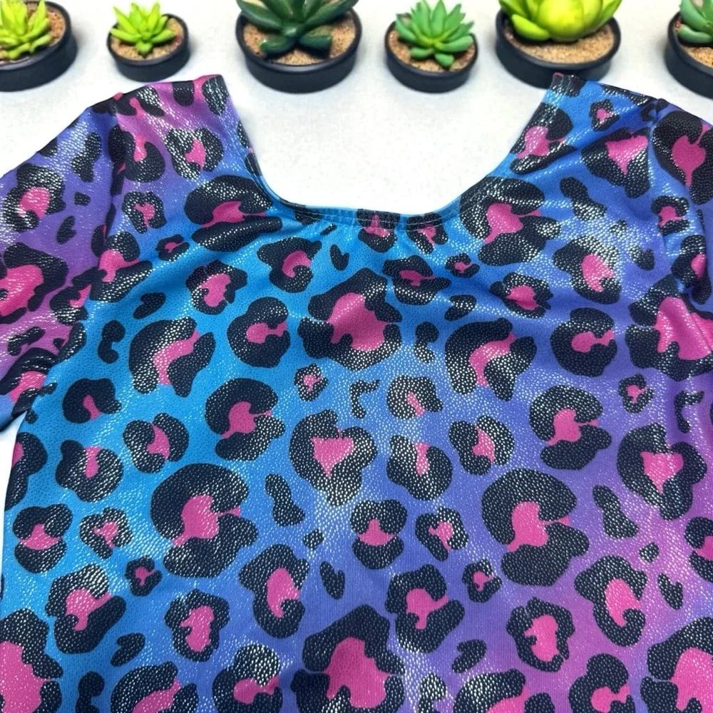 140 (child’s medium or 9-10) longsleeved leotard